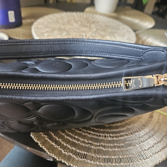 🖤🖤Coach Laurel Signature Leather Embossed Shoulder Bag - Picture 6 of 10